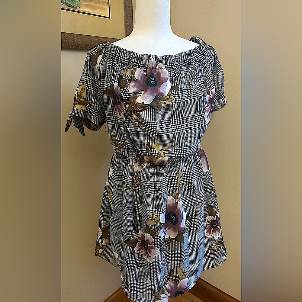 💕Cute off the shoulder dress or tunic